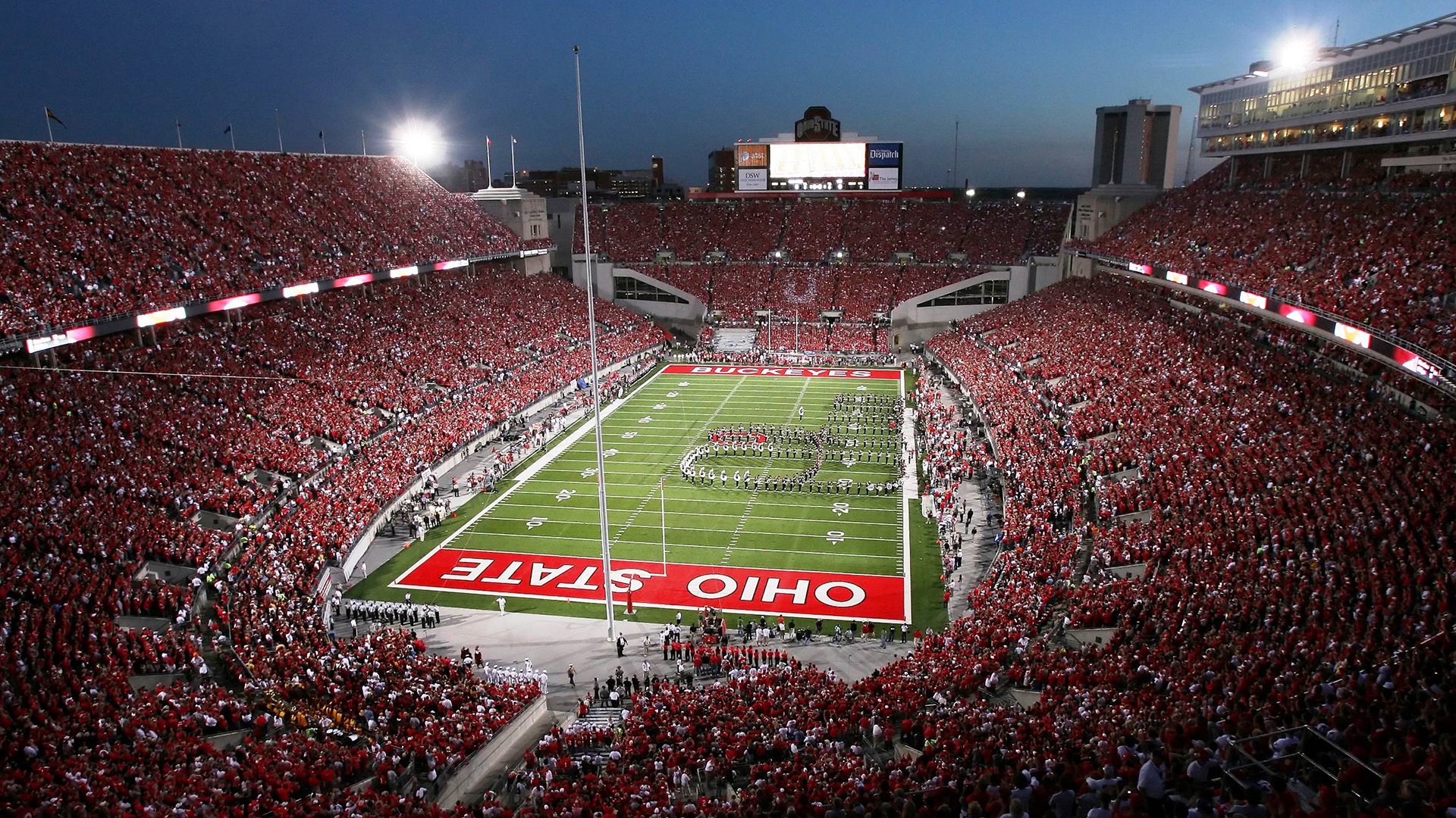 国际足球的裁判培训计划在各国逐步落地,国际知名足球裁判